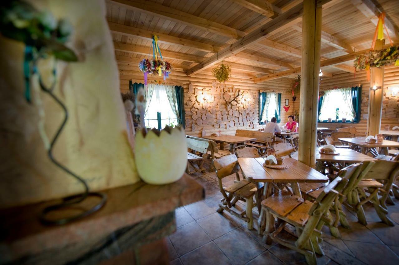 Bed and Breakfast Karczma Biesiadna Dalnia Экстерьер фото