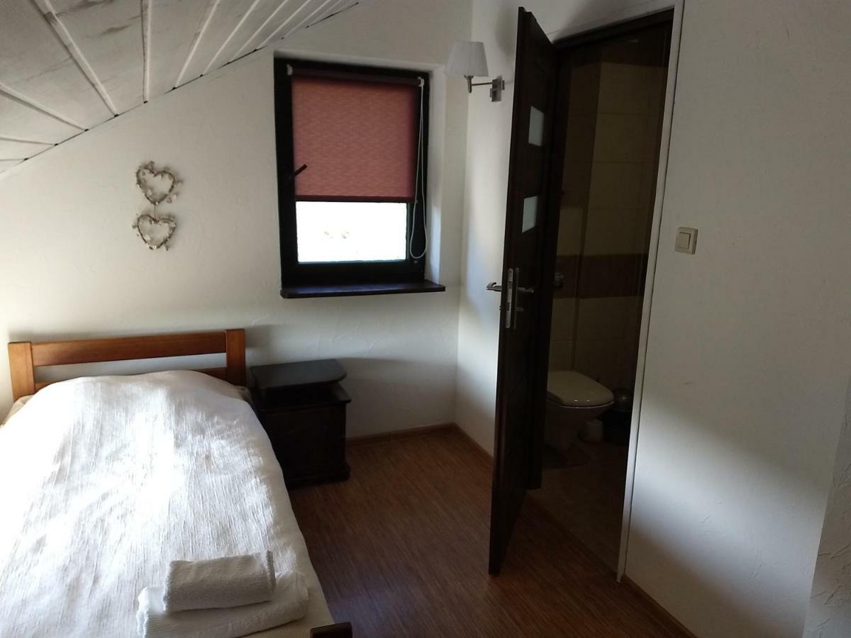 Bed and Breakfast Karczma Biesiadna Dalnia Экстерьер фото