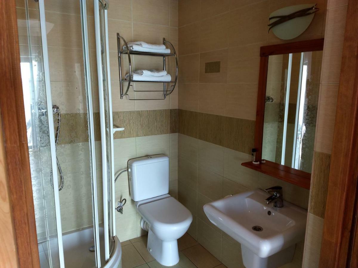 Bed and Breakfast Karczma Biesiadna Dalnia Экстерьер фото